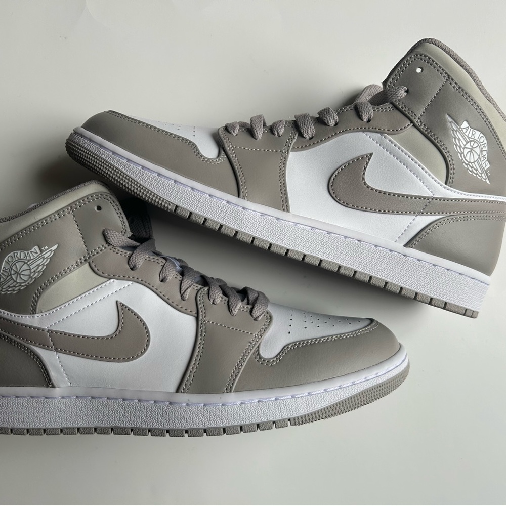 Nike air Jordan  1 mid